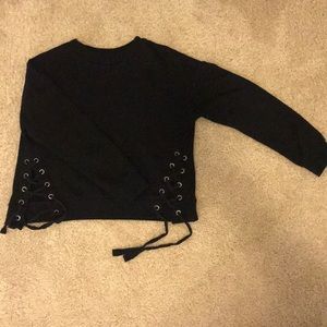 BeCool black sweatshirt with tie-able sides